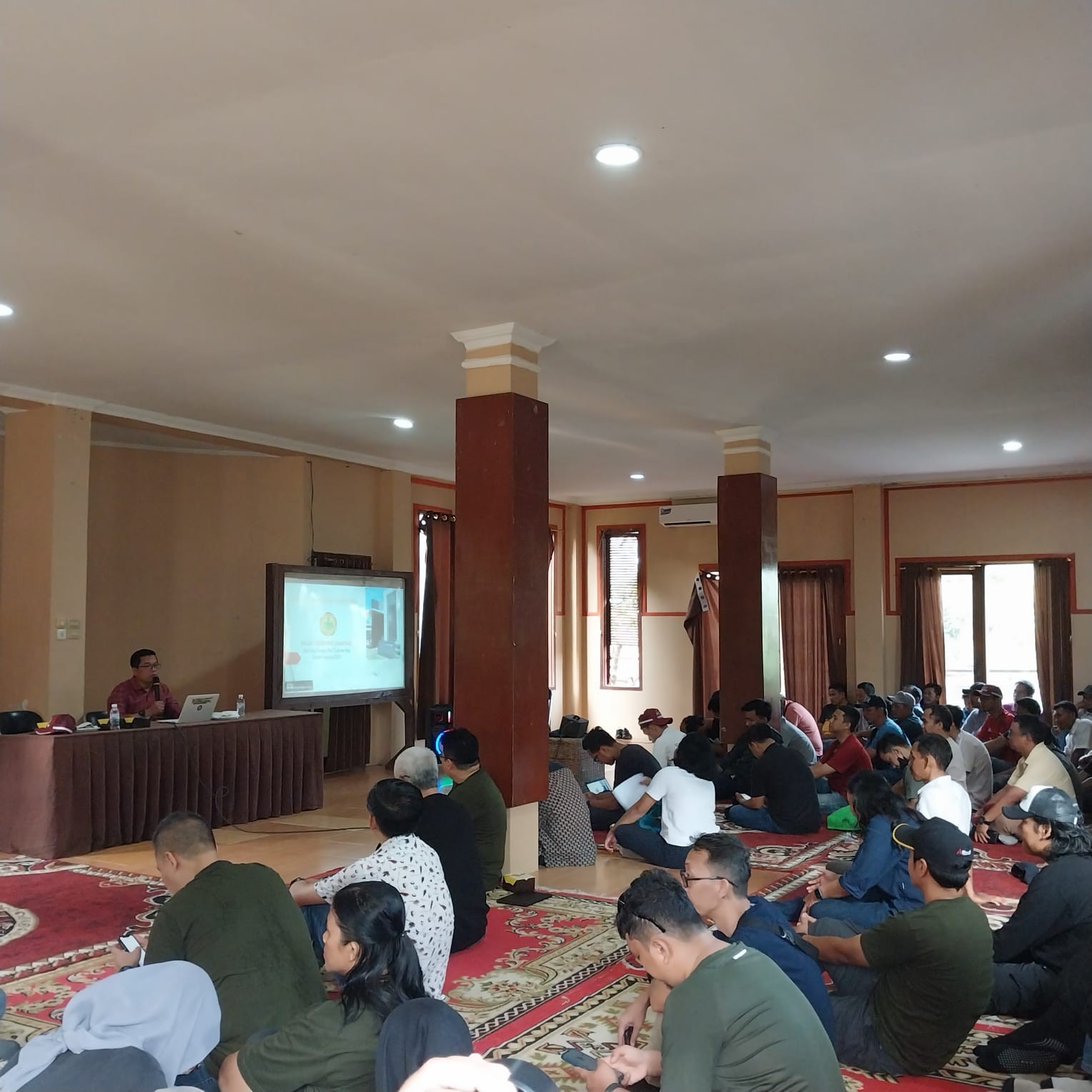 Diskusi Biosecurity dan Manajemen Kesehatan Hewan oleh Balai Veteriner Lampung untuk Staf GGLC di Wira Garden